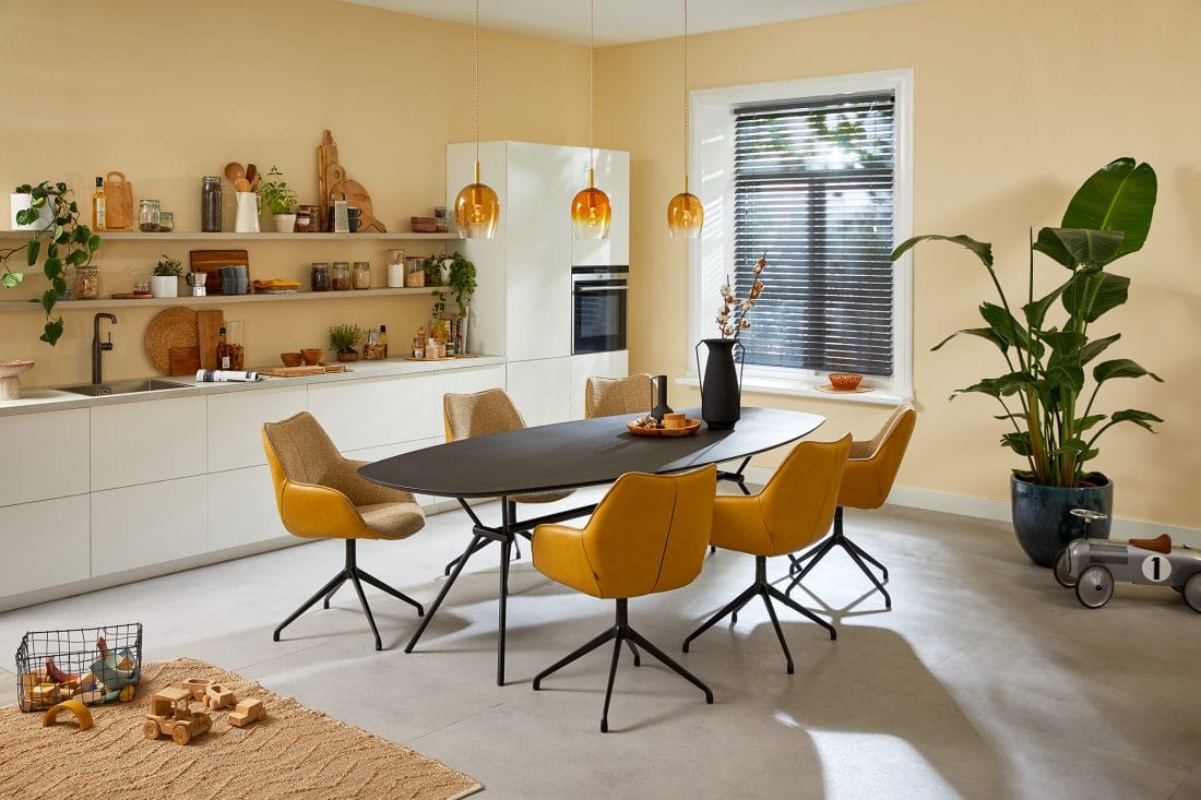 Dining room chair Kiq Arm 8211 Leg