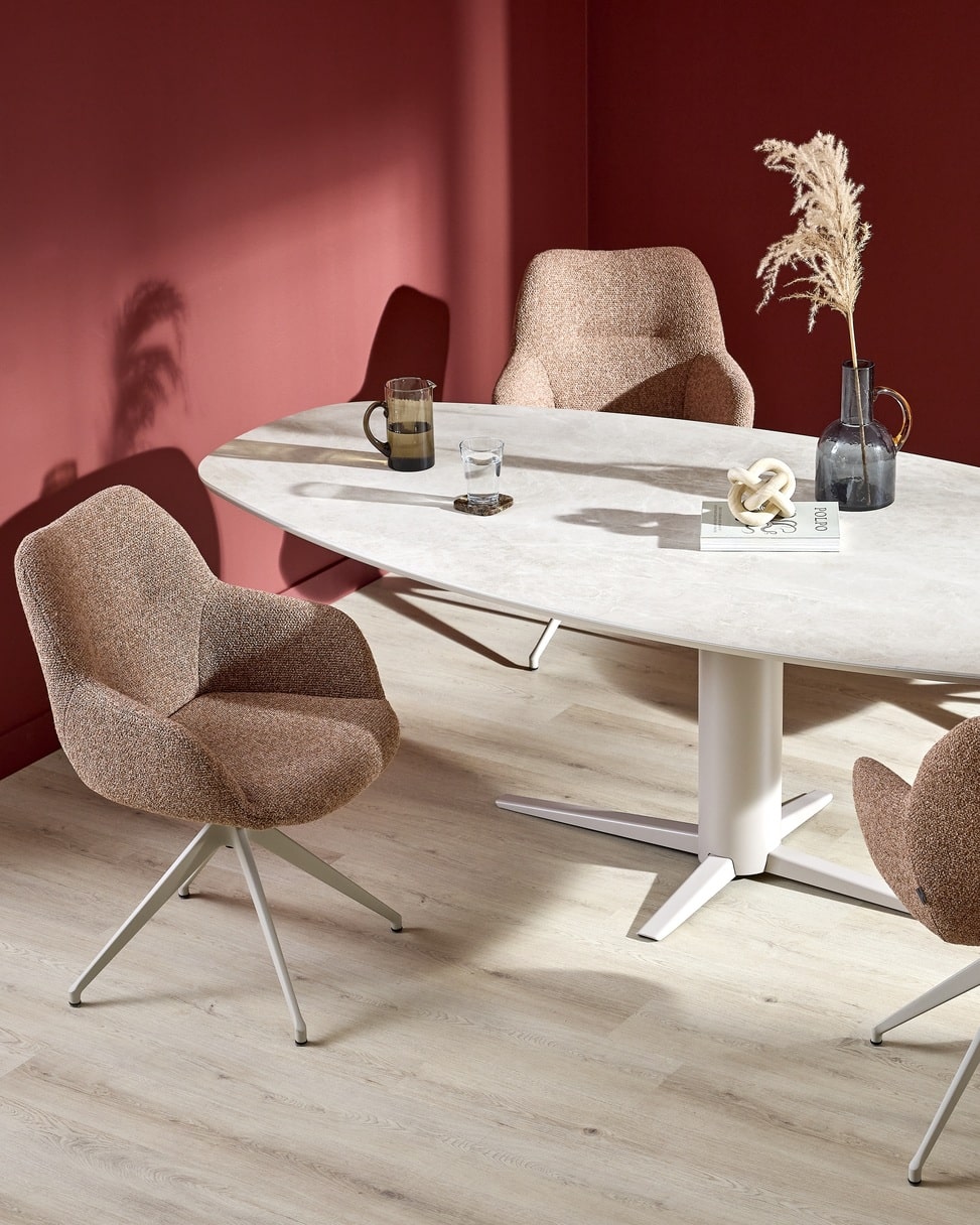Thor Eettafel Beige Ceramistone Diamond Cream Kiq Arm Deluxe 24 Eetkamerstoel